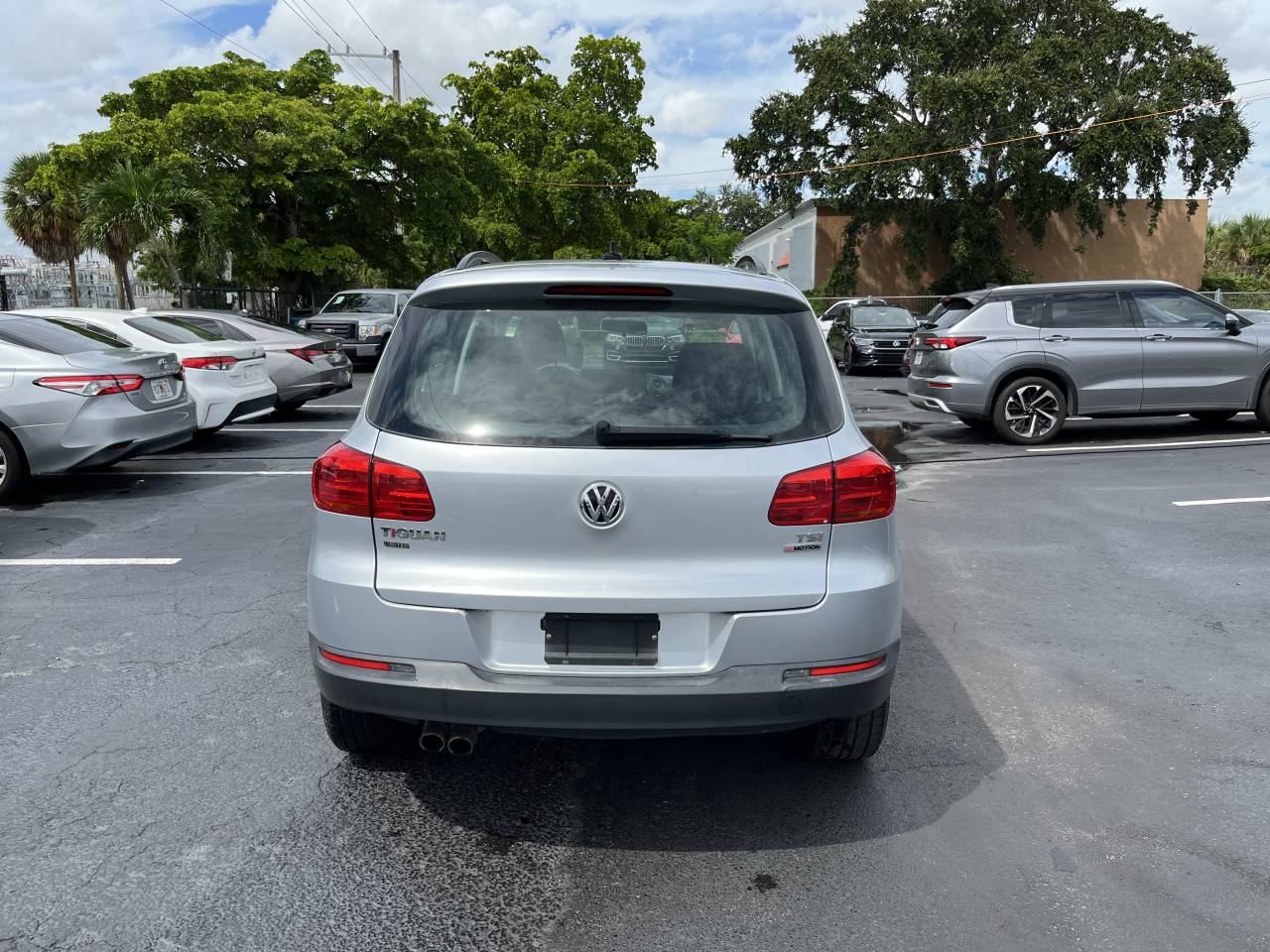 volkswagen tiguan limited 2018 WVGBV7AX3JK004382 image volkswagen tiguan limited 2018 WVGBV7AX3JK004382 image